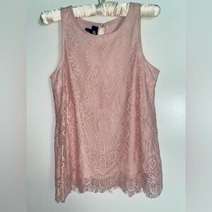 Excellent condition, light pink lace sleeveless top.